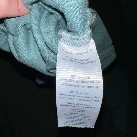 ‼️NWOT: Carter’s Matching Dino Set - NB - Picture 5 of 5